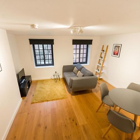 The Old Post Office Court Appartement NWI Buitenkant foto