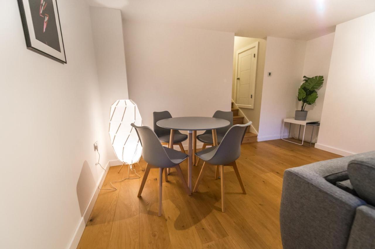 The Old Post Office Court Appartement NWI Buitenkant foto